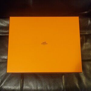 Perfect condition HERMES box 11"x14"x4.5"